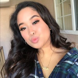 Meet your Posher, Madelyn